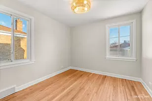 253 Park Ct, Bellwood, IL 60104 - Photo 10