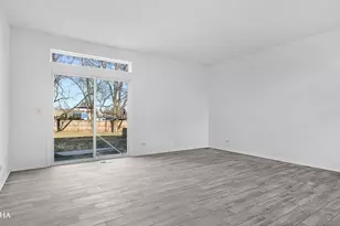 307 Huntington Ct, Oswego, IL 60543 - Photo 6