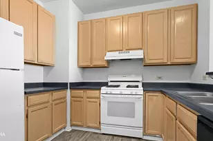 307 Huntington Ct, Oswego, IL 60543 - Photo 4