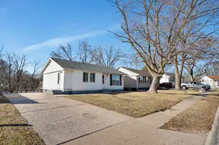 526 29th Ave, Milan, IL 61264 - Photo 4