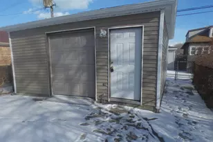 8133 S Dante Ave, Chicago, IL 60619 - Photo 4