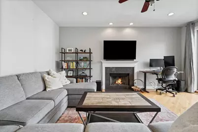 1541 W Chestnut Street #2, Chicago, IL 60642 - Photo 4