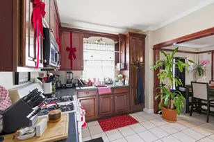 527 Jackson St, Aurora, IL 60505 - Photo 10