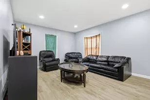 527 Jackson St, Aurora, IL 60505 - Photo 18