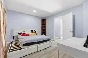 527 Jackson St, Aurora, IL 60505 - Photo 22