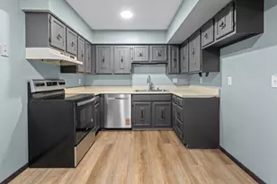 2501 Unit D 26th Ave, Rock Island, IL 61201 - Photo 12