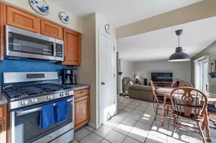 680 Cypress Bridge Rd, Lake Zurich, IL 60047 - Photo 10