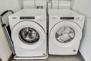 2341 W Chicago Ave, Chicago, IL 60622 - Photo 16