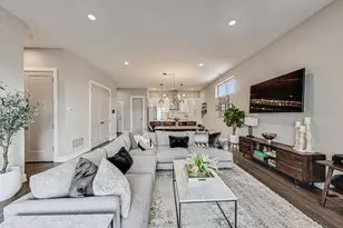 2341 W Chicago Ave, Chicago, IL 60622 - Photo 2