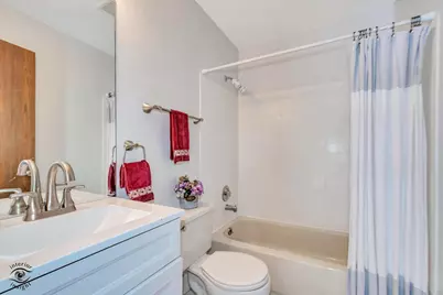 [Address not provided], Carol Stream, IL 60188 - Photo 26