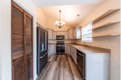 135 Seton Creek Drive, Oswego, IL 60543 - Photo 10