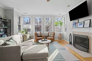 1132 W Wolfram St, Chicago, IL 60657 - Photo 2