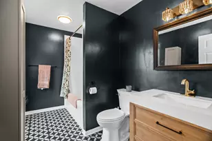 4817 S Evans Ave, Chicago, IL 60615 - Photo 10