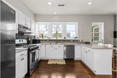 4817 S Evans Avenue #2S, Chicago, IL 60615 - Photo 6