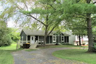 1912 Orchard Ln, McHenry, IL 60050 - Photo 1
