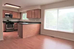 1912 Orchard Ln, McHenry, IL 60050 - Photo 2