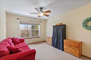 2920 Langston Cir, Saint Charles, IL 60175 - Photo 16