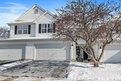 2920 Langston Circle #2920, Saint Charles, IL 60175 - Photo 1