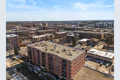 1349 E Washington Street #404, Des Plaines, IL 60016 - Photo 2