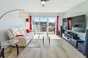 1349 E Washington St, Des Plaines, IL 60016 - Photo 12