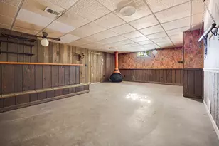 851 N Grove Ave, Elgin, IL 60120 - Photo 18