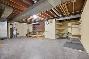 851 N Grove Ave, Elgin, IL 60120 - Photo 22