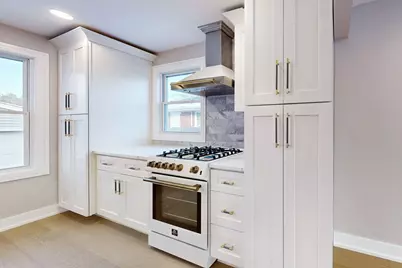 5504 Lyman Avenue, Downers Grove, IL 60516 - Photo 10