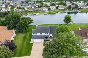 604 Mahoney Dr, Minooka, IL 60447 - Photo 2