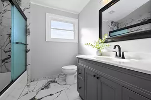 9313 S 82nd Ct, Hickory Hills, IL 60457 - Photo 14