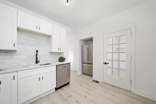 7545 S Merrill Ave, Chicago, IL 60649 - Photo 8