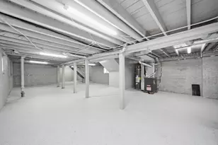 7545 S Merrill Ave, Chicago, IL 60649 - Photo 18