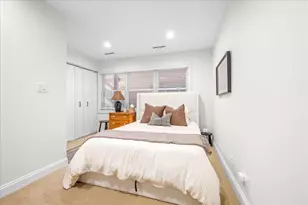 1960 N Seminary Ave, Chicago, IL 60614 - Photo 26