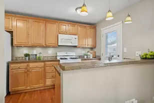 1550 N Dartmoor Ave, Palatine, IL 60067 - Photo 8