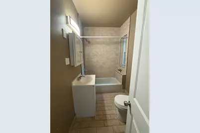 7741 S Yates Boulevard #2, Chicago, IL 60649 - Photo 4