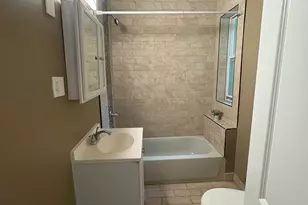 7741 S Yates Blvd, Chicago, IL 60649 - Photo 4