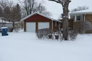 120 E 6 Th Streets, Momence, IL 60954 - Photo 6