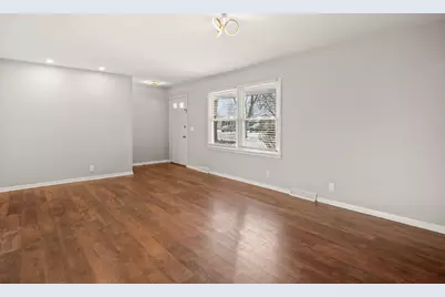 1810 Evergreen Street, Saint Charles, IL 60174 - Photo 6