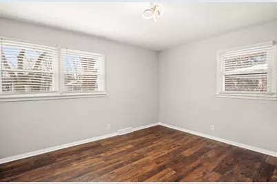 1810 Evergreen Street, Saint Charles, IL 60174 - Photo 12