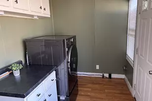 [Address not provided], Henry, IL 61537 - Photo 4