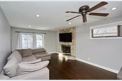 3N264 N Howard Avenue, Elmhurst, IL 60126 - Photo 4