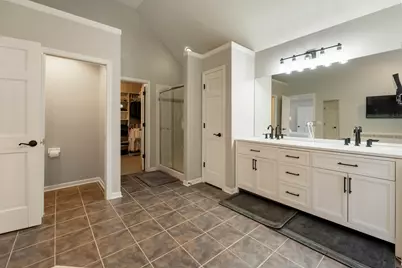 527 Ridgelawn Trail, Batavia, IL 60510 - Photo 16