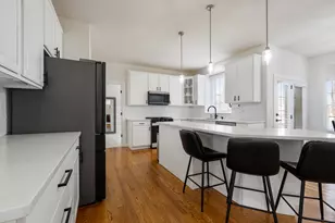 527 Ridgelawn Trail, Batavia, IL 60510 - Photo 4