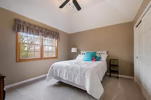 527 Ridgelawn Trail, Batavia, IL 60510 - Photo 24