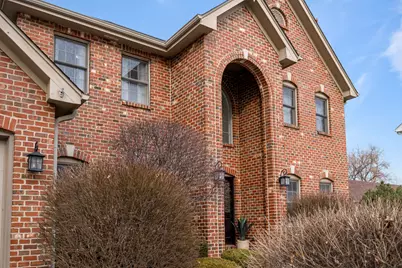 527 Ridgelawn Trail, Batavia, IL 60510 - Photo 2