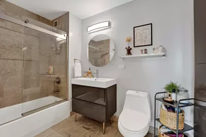 2 E Erie Street #3714, Chicago, IL 60611 - Photo 18