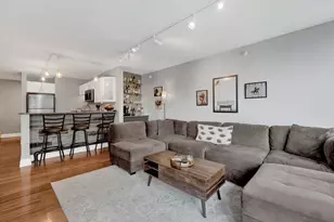 2 E Erie St, Chicago, IL 60611 - Photo 10