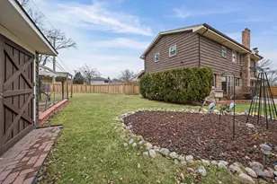 1008 S Beechwood Dr, Mount Prospect, IL 60056 - Photo 32