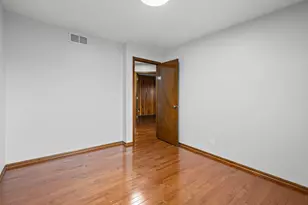 1008 S Beechwood Dr, Mount Prospect, IL 60056 - Photo 24