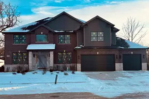 1178 Sycamore Dr, Lake Zurich, IL 60047 - Photo 2