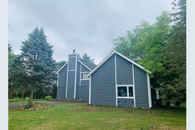 521 N Sharon Drive, Woodstock, IL 60098 - Photo 2